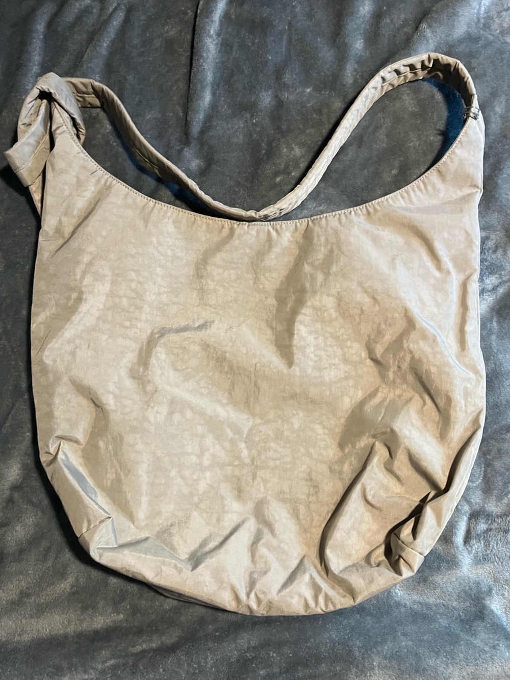 BAGGU LARGE NYLON SLING BAG